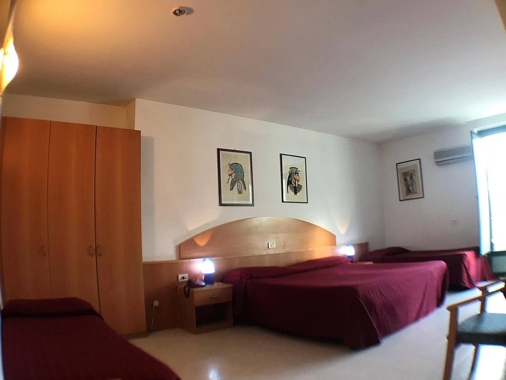 Ascot Lodging Cardano Al Campo Zimmer foto