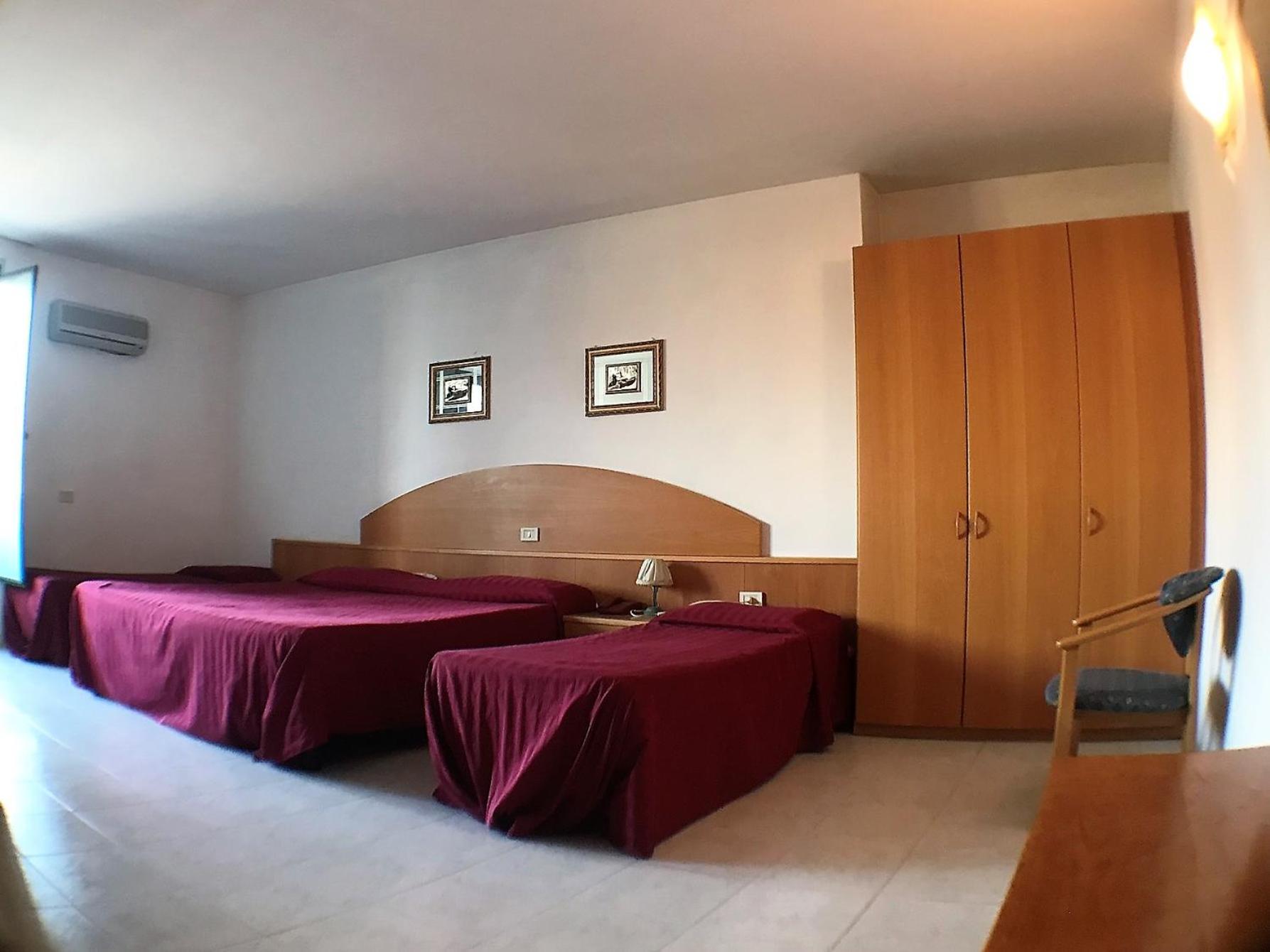 Ascot Lodging Cardano Al Campo Zimmer foto
